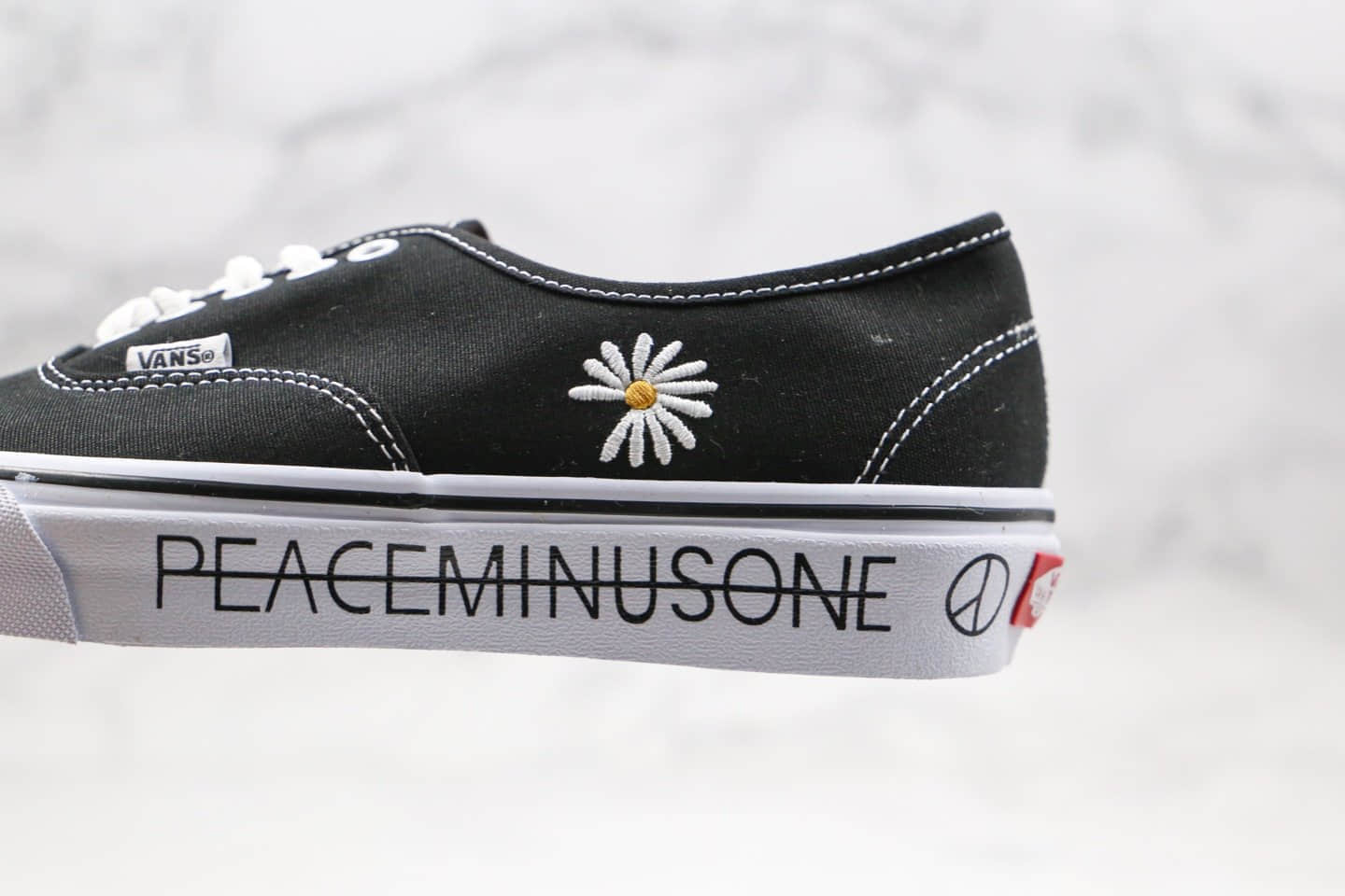 万斯Vans PEACEMINUSONE公司级版本权志龙小身体部位安纳海姆黑白色原厂硫化大底原盒原标正确鞋内LOGO字样