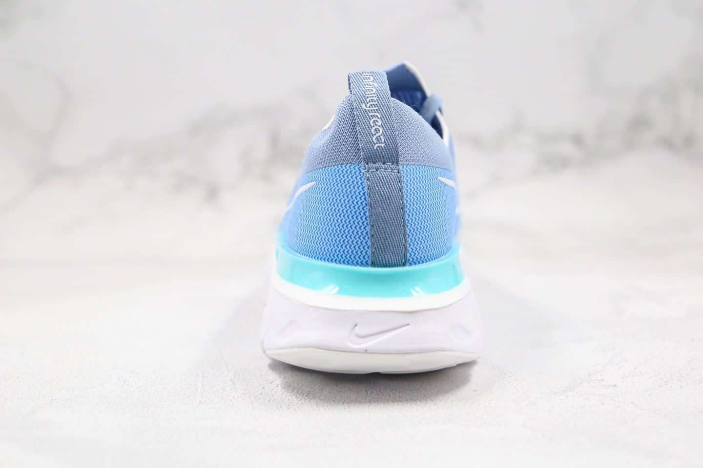 耐克Nike React Infinity Run Flyknit纯原版本瑞亚慢跑鞋蓝白色原厂瑞亚缓震大底区别市面通货版本 货号:敏感内容4371-108