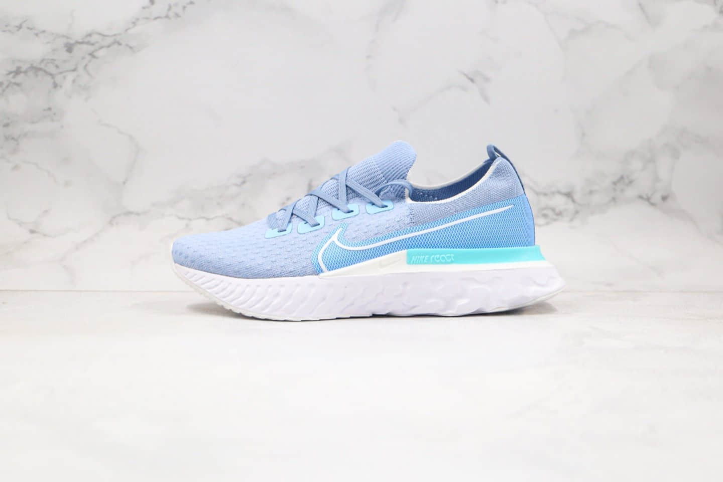 耐克Nike React Infinity Run Flyknit纯原版本瑞亚慢跑鞋蓝白色原厂瑞亚缓震大底区别市面通货版本 货号:敏感内容4371-108