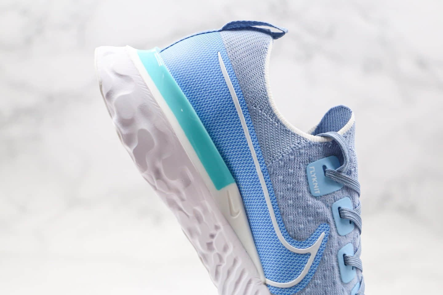 耐克Nike React Infinity Run Flyknit纯原版本瑞亚慢跑鞋蓝白色原厂瑞亚缓震大底区别市面通货版本 货号:敏感内容4371-108