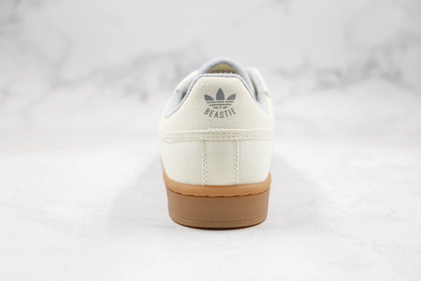 阿迪达斯adidas Originals Americana Low纯原版本低帮校园板鞋生胶板鞋米白灰色原盒原标原档案数据开发 货号:FV9906