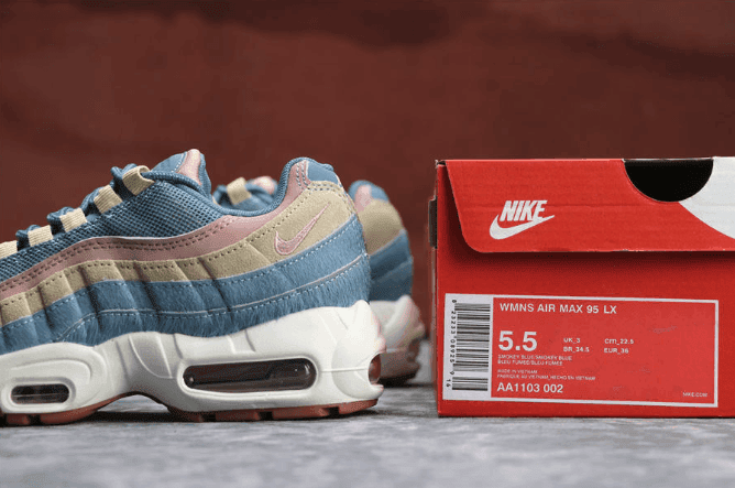 Nike Air Max 95 LX彩虹粉蓝 耐克子弹95系列公司级高品质女鞋彩虹渐变拼接绒毛网面透气 货号:AA1103-002
