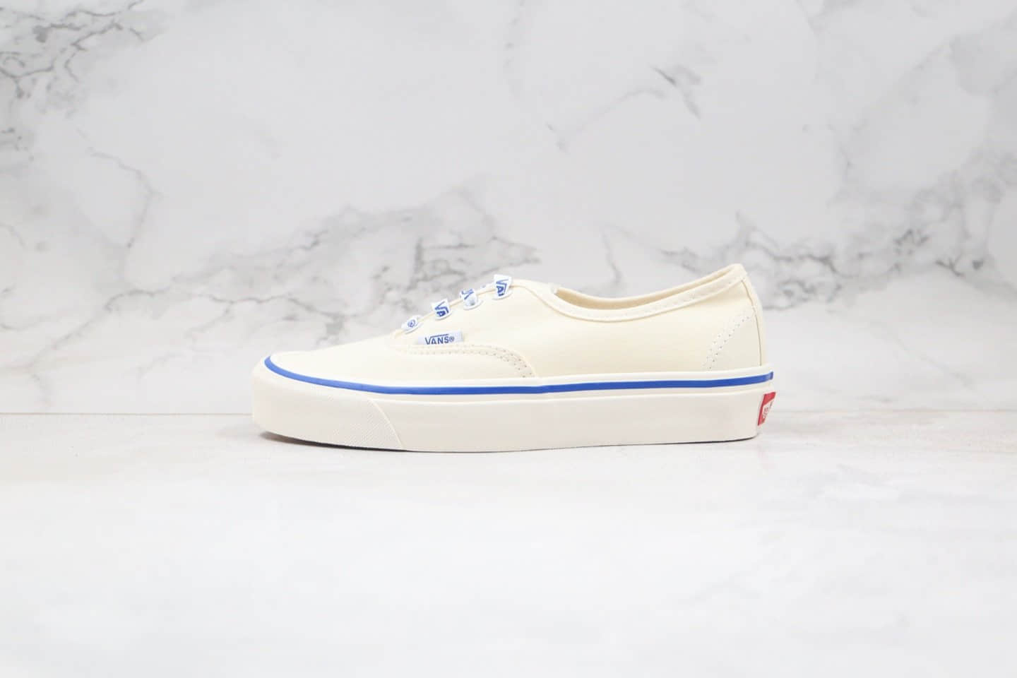 万斯Vans AUTHENTIC公司级版本低帮安纳海姆白色LOGO印花系列原厂硫化原楦头纸板打造 (ID:36357) - 图片1