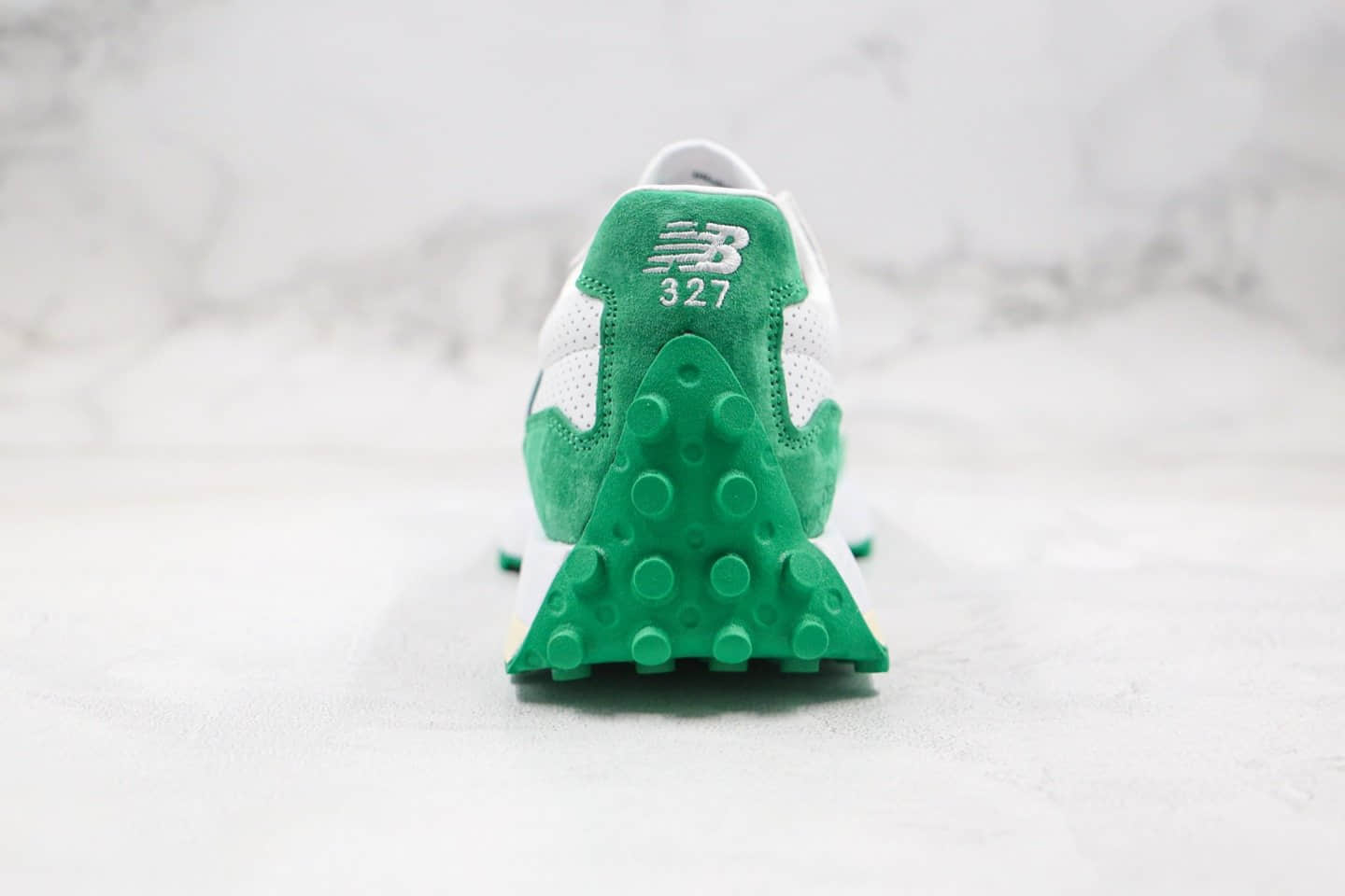 新百伦New Balance 327纯原版本复古慢跑鞋绿色原盒原标原楦头纸板打造 货号:WS327CBD