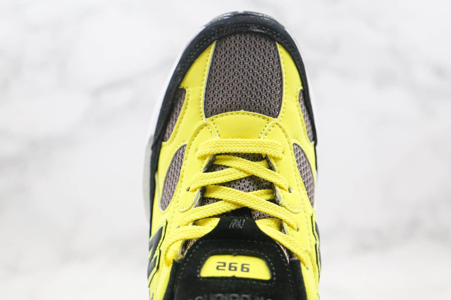 新百伦New Balance Made in USA M992纯原版本美产血统NB992敏感内容慢跑鞋原盒配件齐全正确鞋面材质 货号：W992FG
