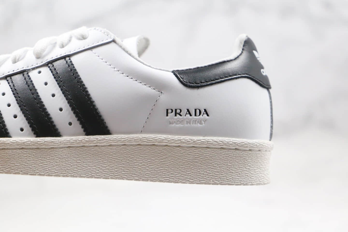 阿迪达斯Prada x adidas Originals Superstar 80s公司级版本普拉达联名贝壳头板鞋白黑色原装礼盒版本 货号:FW6680