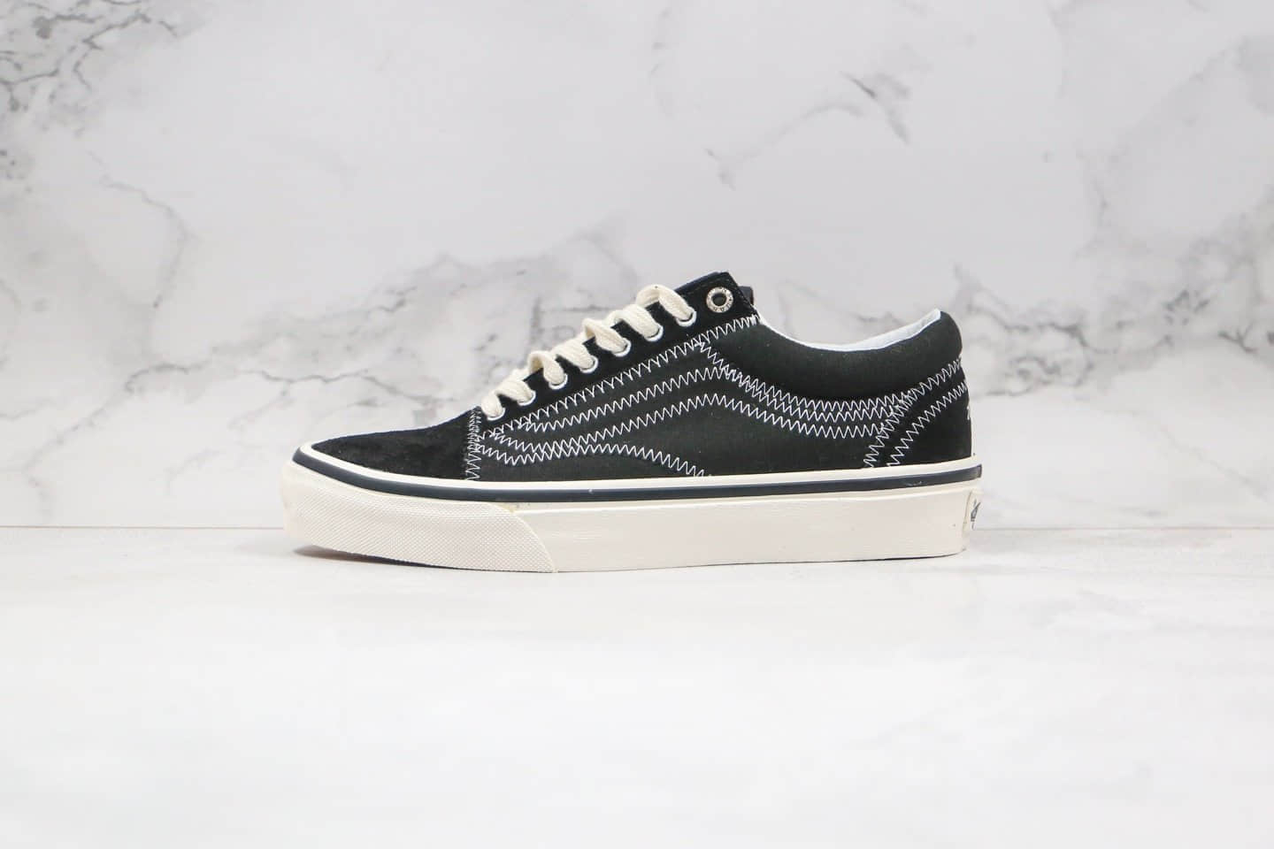 万斯Sandy Liang x Vans Old Skool公司级版本设计师联名限量帆布鞋黑白缝线高清洁‮化硫‬工艺 (ID:42423) - 图片1