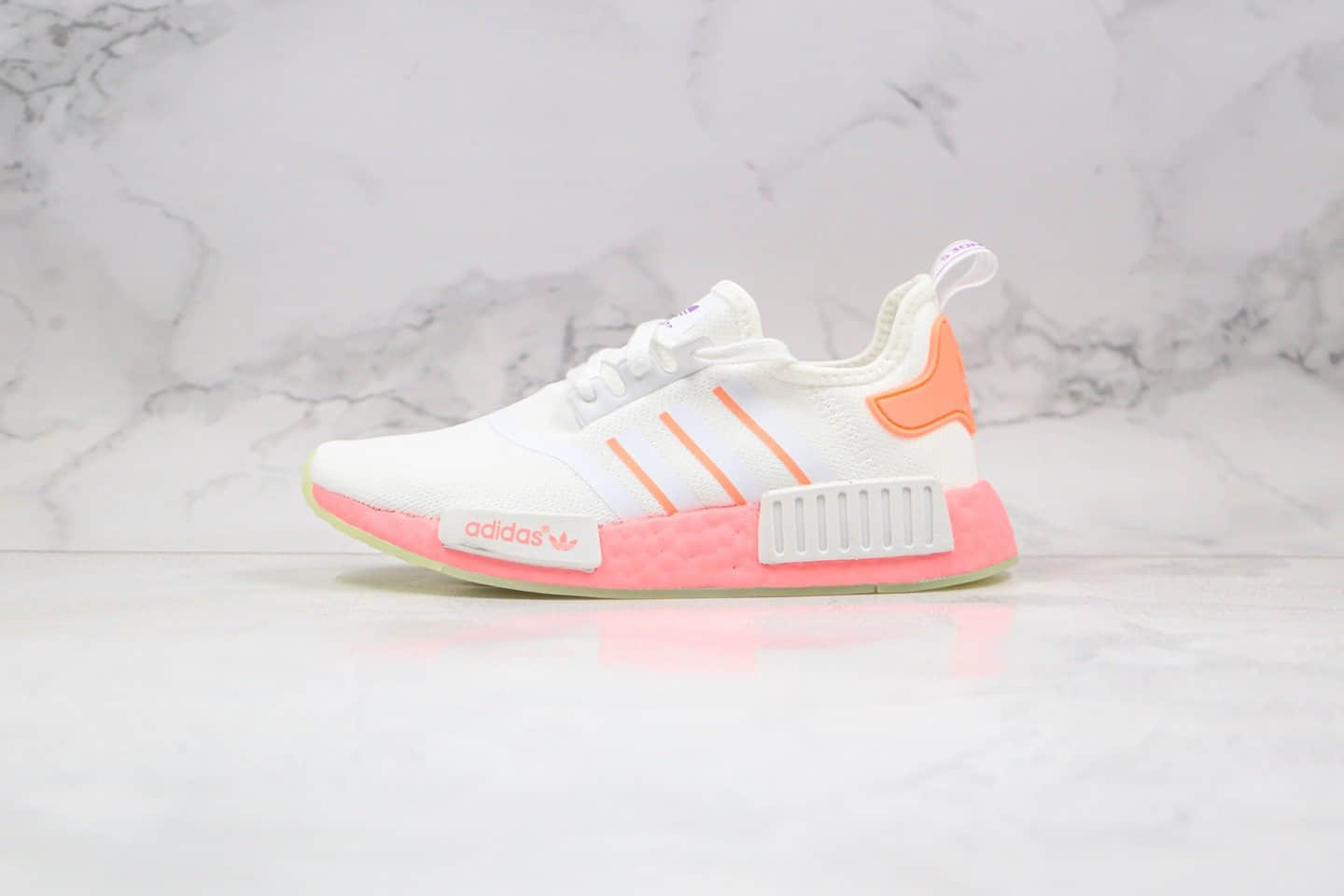 阿迪达斯adidas originals NMD_R1纯原版本三叶草爆米花女子跑鞋白粉橙原档案数据开发 (ID:42463) - 图片1