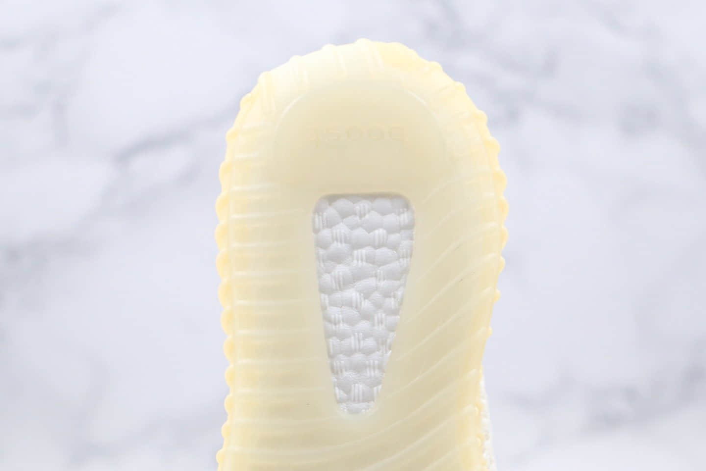 阿迪达斯Adidas Yeezy Boost 350 V2“Abez”OG纯原版本椰子350V2氧化天使米白敏感内容原厂巴斯夫爆米花材质 货号：FZ5246