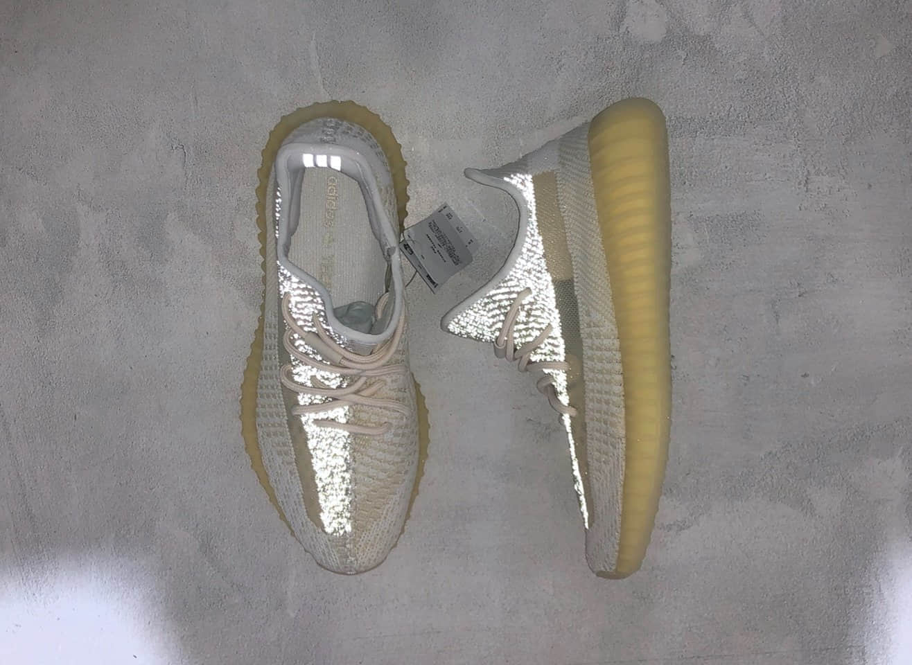 阿迪达斯Adidas Yeezy Boost 350 V2“Abez”OG纯原版本椰子350V2氧化天使米白敏感内容原厂巴斯夫爆米花材质 货号：FZ5246