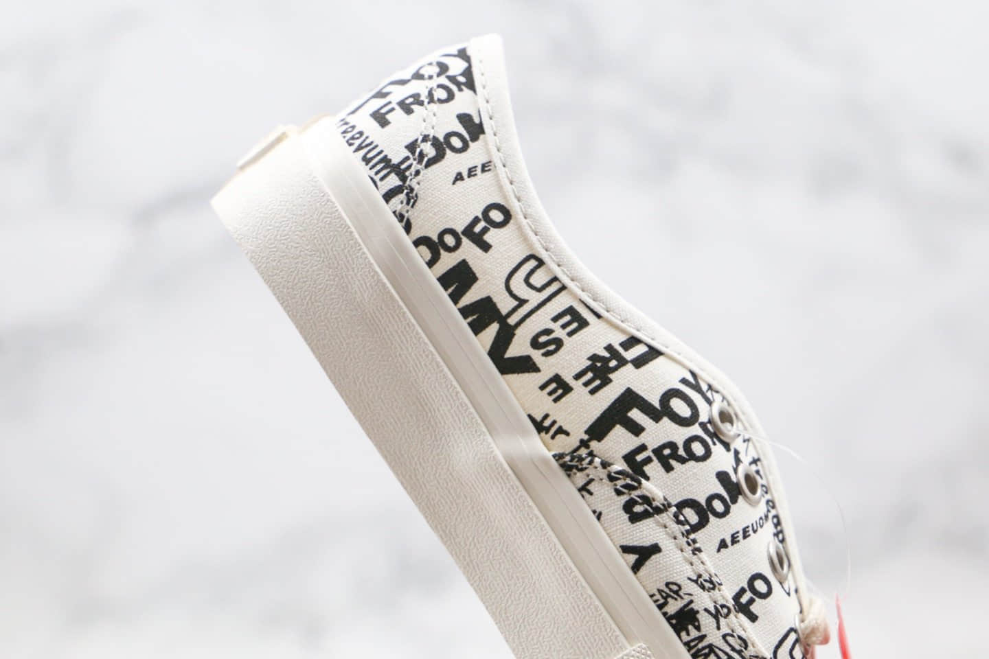 万斯VANS VAULT x COMME des GARCONS Authentic LX 敏感内容G川久保玲联名款公司级版本字母涂鸦印花白黑色限量版原盒原标 型号:SYV57
