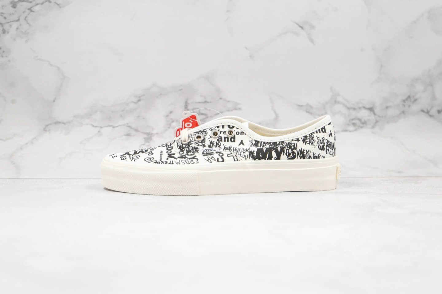 万斯VANS VAULT x COMME des GARCONS Authentic LX 敏感内容G川久保玲联名款公司级版本字母涂鸦印花白黑色限量版原盒原标 型号:SYV57