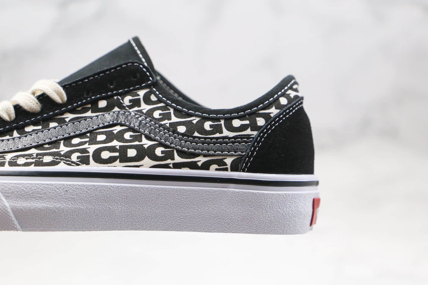 万斯VANS Style 36 x 敏感内容G公司级版本川久保玲联名款低帮半月包头字母涂鸦硫化板鞋原档案数据开发