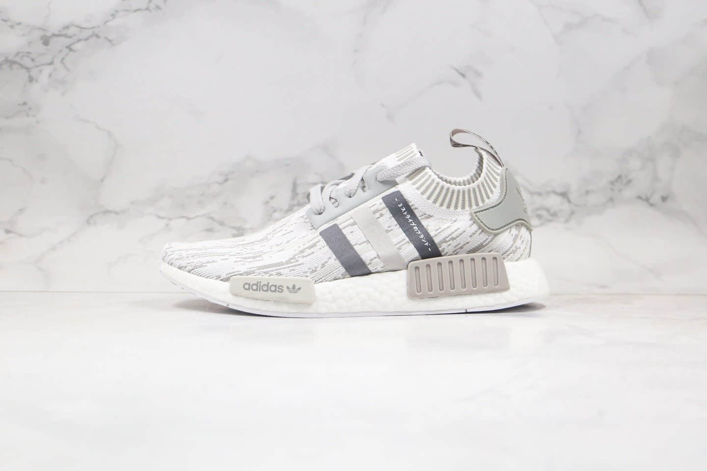 阿迪达斯Adidas NMD R-1纯原版本爆米花跑鞋NMD条纹灰色原盒原标原楦头纸板打造 (ID:44238) - 图片1