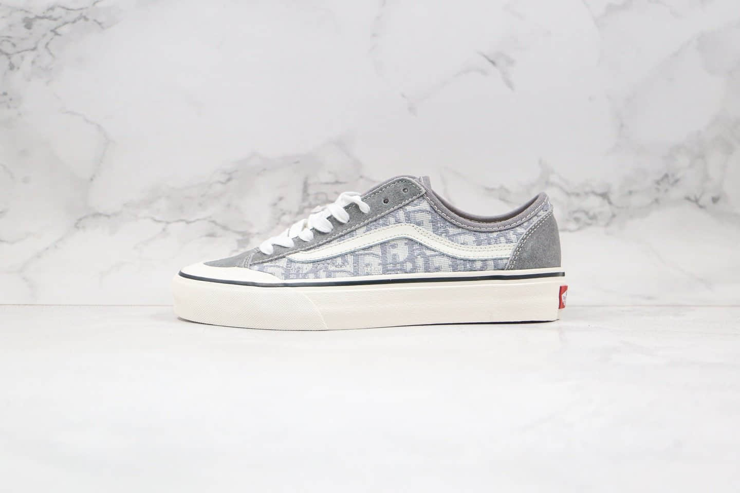 万斯Dior x Vans Style 36 Decon SF“Christian Dior”公司级版本迪奥联名板鞋浅灰刺绣敏感内容重影原厂硫化工艺