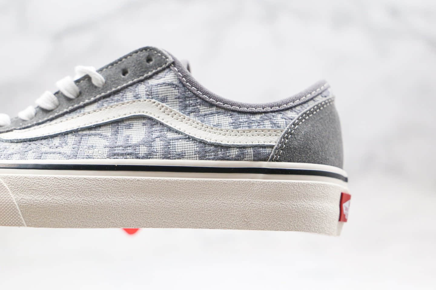 万斯Dior x Vans Style 36 Decon SF“Christian Dior”公司级版本迪奥联名板鞋浅灰刺绣敏感内容重影原厂硫化工艺