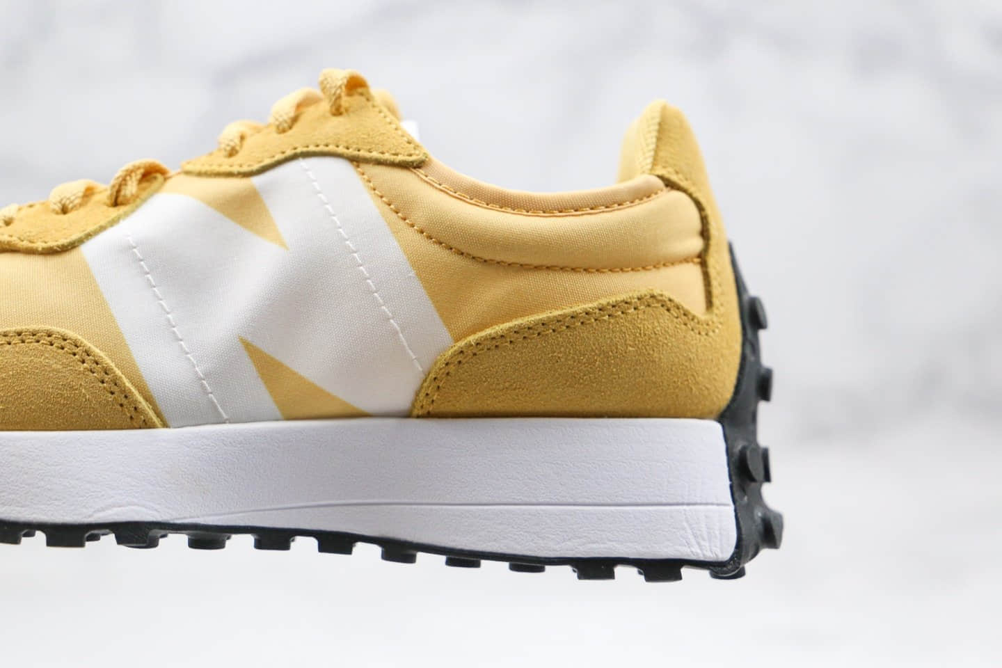 新百伦New Balance 327纯原版本NB327慢跑鞋敏感内容原鞋打版原盒原标 货号：WS327CPF