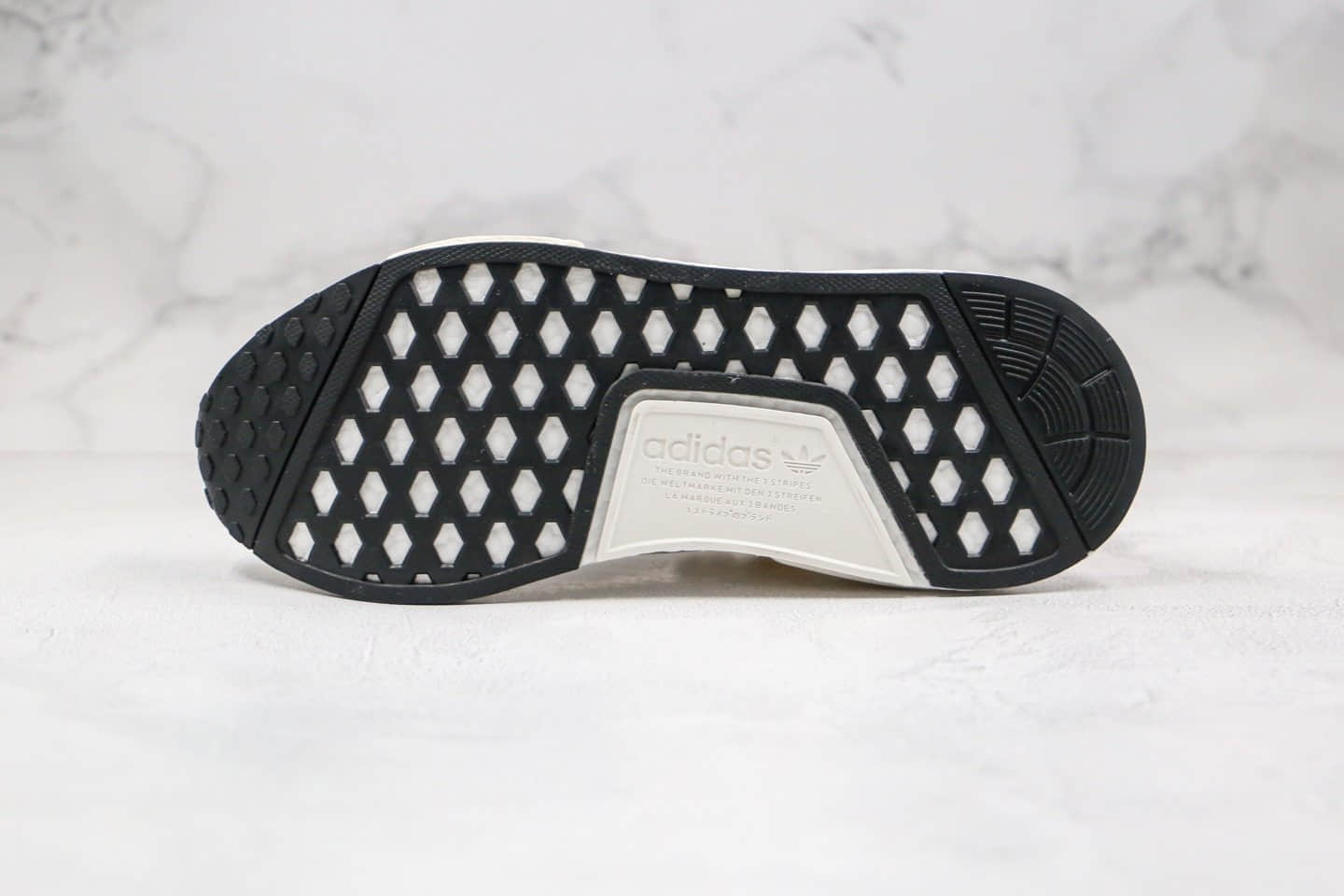阿迪达斯adidas originals NMD_R1纯原版本三叶草缓震跑鞋米白色真爆大底 货号:G27938