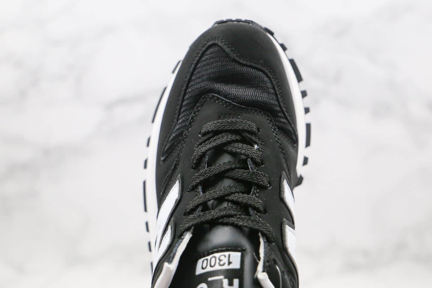 新百伦Comme Des Garcons Homme x New Balance Rc1300纯原版本NB1300复古跑鞋黑白色独立大底私模 货号:MS1300WJ
