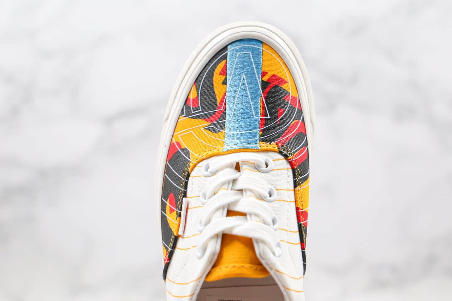 万斯Vans Authentic公司级版本安纳海姆彩色印花刺绣涂鸦炫彩米敏感内容低帮帆布鞋原厂硫化大底 货号:VNOA2RR1VY9
