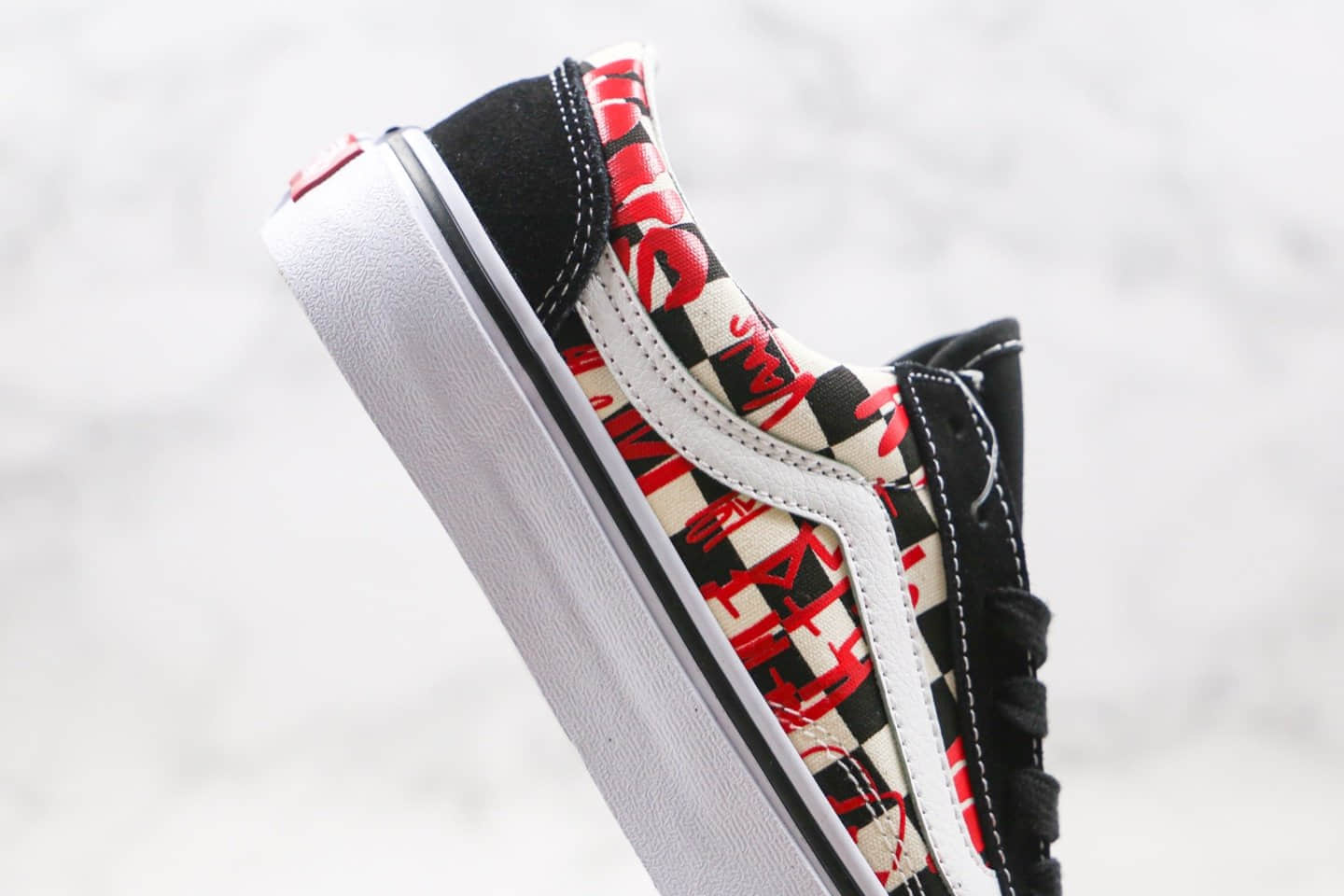 万斯Vans Style 36公司级版本棋盘格低帮休闲板鞋黑红涂鸦印花原鞋开模 货号:VN0A3DZ31IW