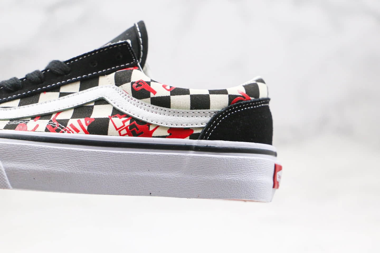 万斯Vans Style 36公司级版本棋盘格低帮休闲板鞋黑红涂鸦印花原鞋开模 货号:VN0A3DZ31IW