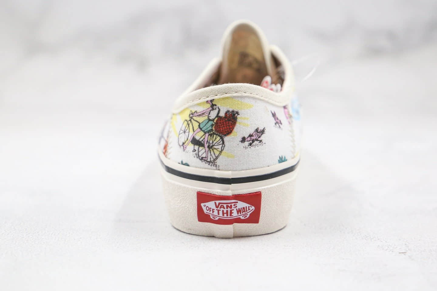 万斯Vans Kide Authentic Surf公司级版本基德联名板鞋水墨画敏感内容画印花白色原档案数据开发 货号:VN0A3MU6WOK