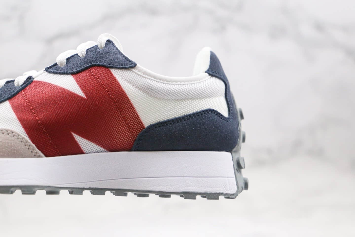 新百伦New Balance 327公司级版本复古慢跑鞋NB327白黑红色原盒原标原楦头纸板打造 货号:MS327CPE