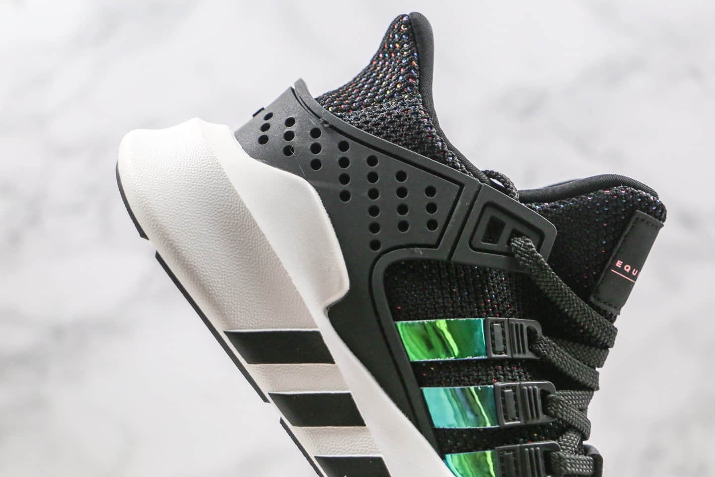 阿迪达斯Adidas EQT BASK ADV纯原版本支撑者系列三叶草EQT黑镭射复古慢跑鞋原楦头纸板打造 货号：FU9505