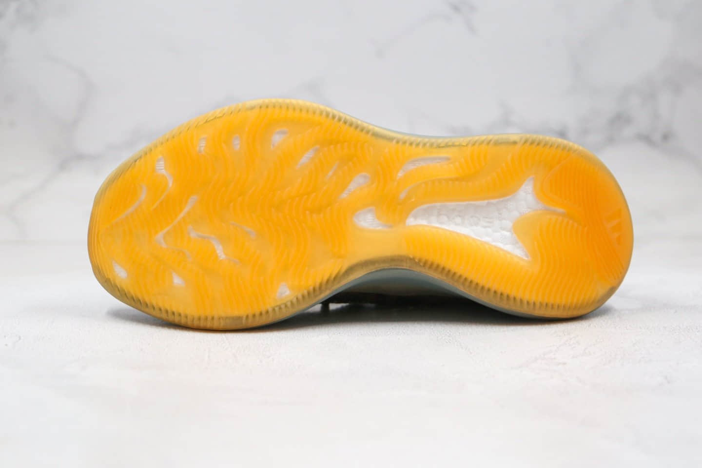 阿迪达斯Adidas Yeezy 380 Boost公司级版本椰子380爆米花跑鞋棕敏感内容原楦头纸板打造 货号：FZ4982