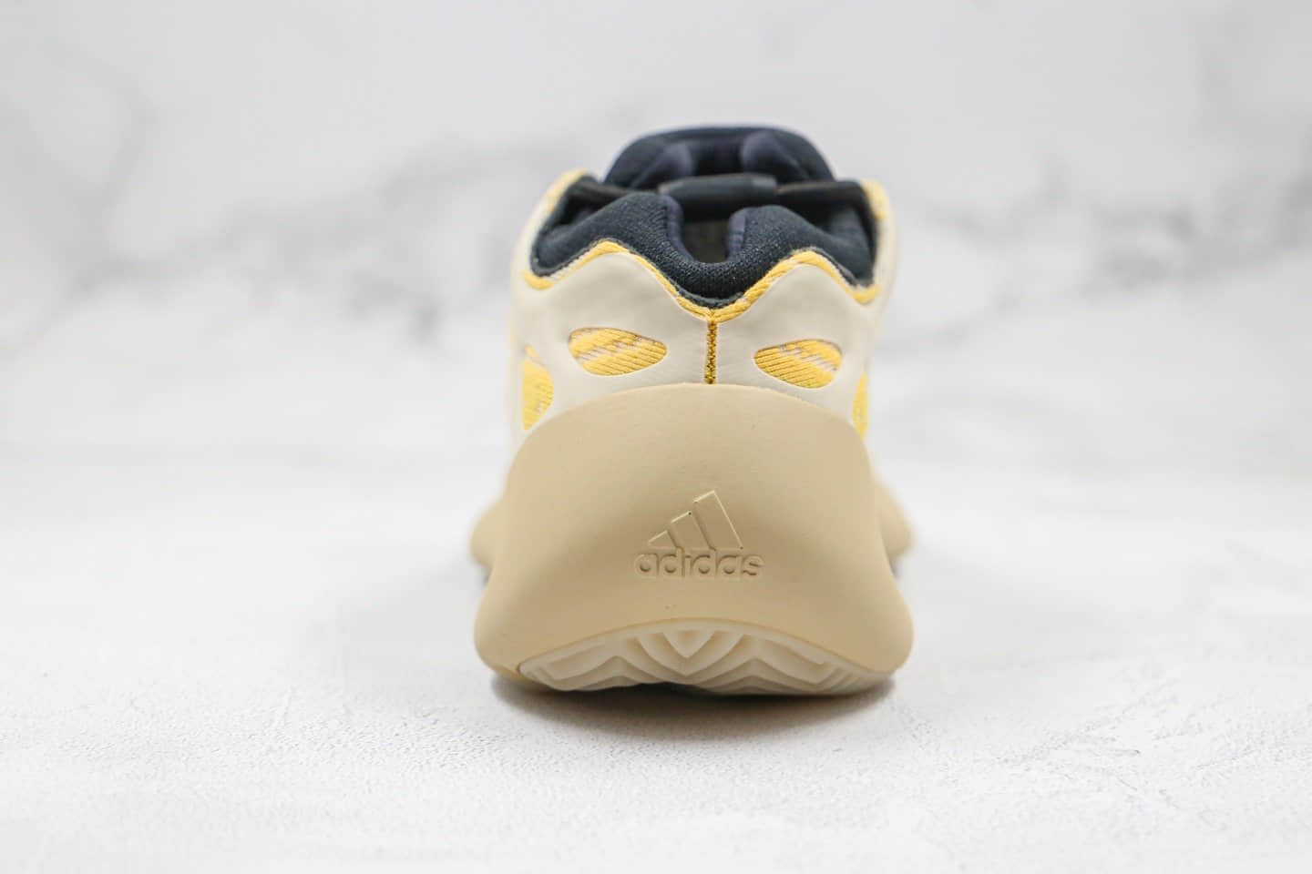 阿迪达斯Adidas Yeezy 700 V3 Azael纯原版本椰子700V3异形黄白色复古老爹鞋原鞋开模正确鞋面夜光材质 货号:G54853