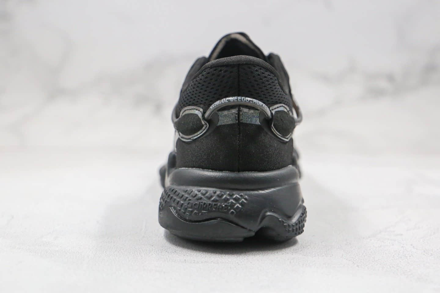 阿迪达斯Adidas OZWEEGO 2020纯原版本水管老爹鞋炫彩黑色原盒原标区别市面通货版本 货号:FV9653