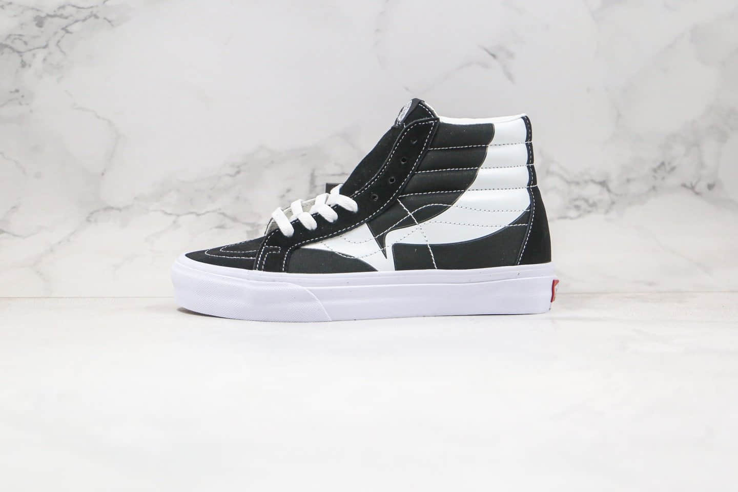 万斯Vans SK8-HI公司级版本高帮小V印花斜钩黑白色帆布鞋原盒原标原楦头纸板打造 (ID:51641) - 图片1