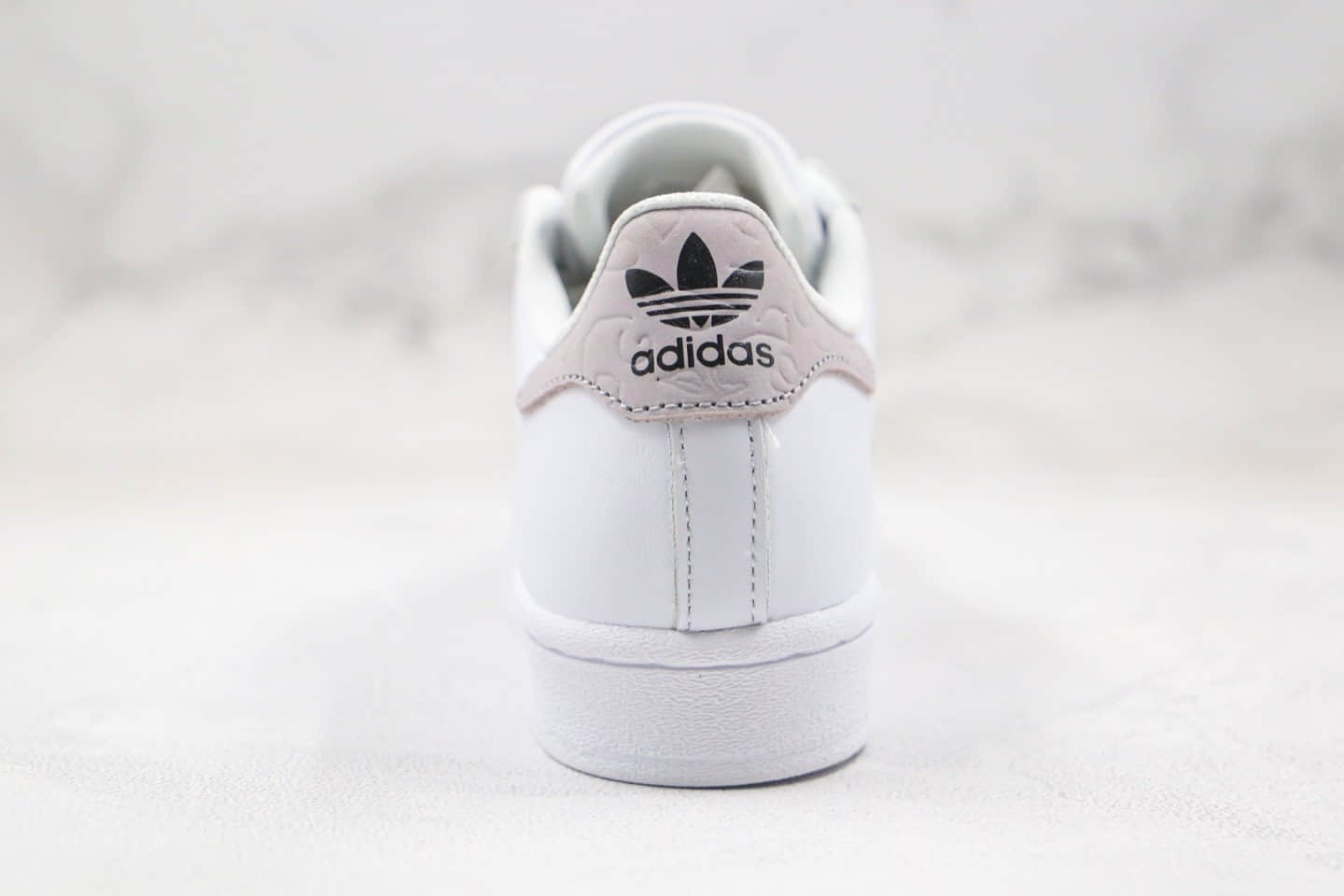 阿迪达斯adidas Originals Superstar纯原版本三叶草贝壳头板鞋花卉女款浅白紫区别市面通货 货号:FW3567