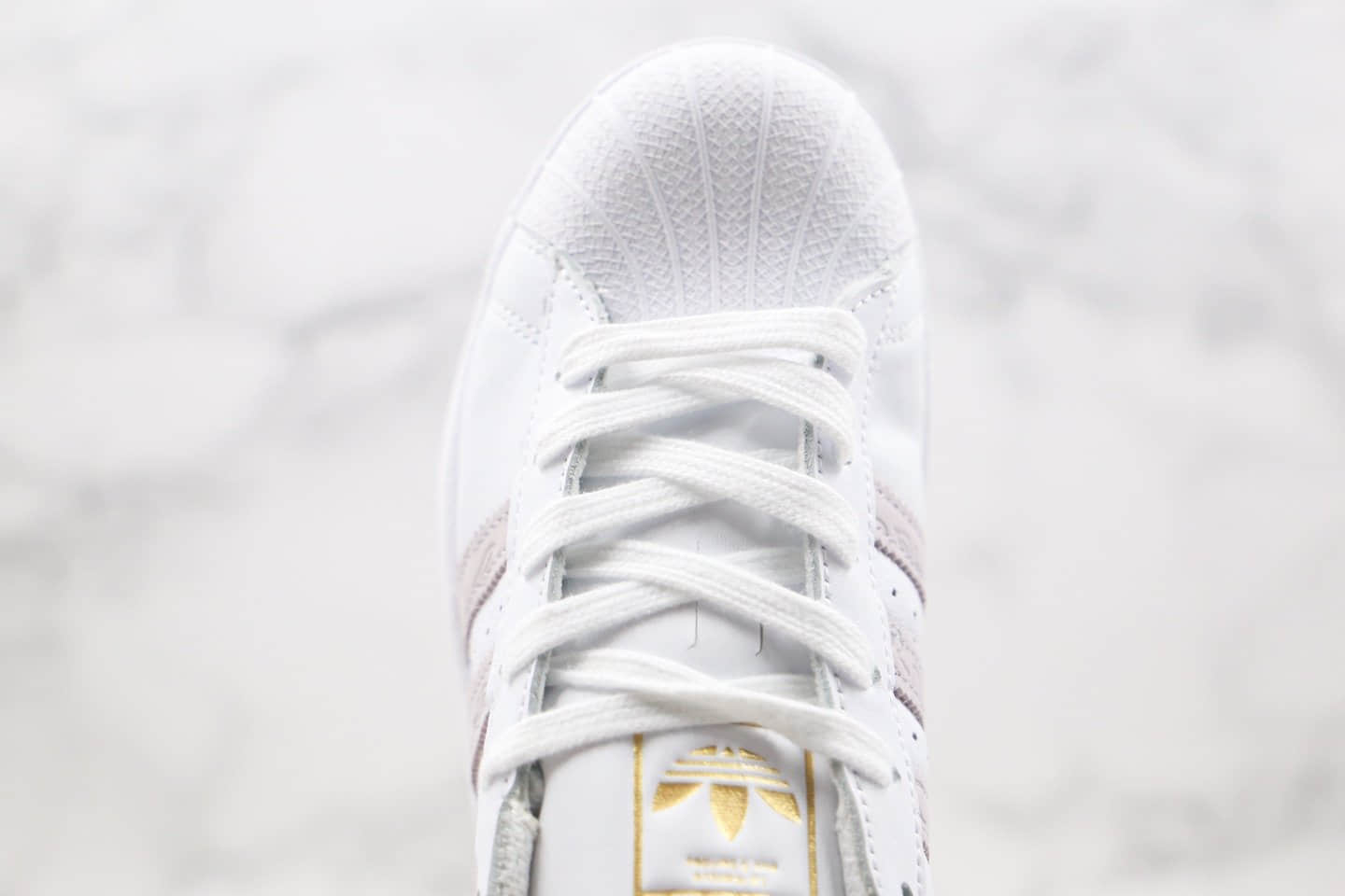 阿迪达斯adidas Originals Superstar纯原版本三叶草贝壳头板鞋花卉女款浅白紫区别市面通货 货号:FW3567