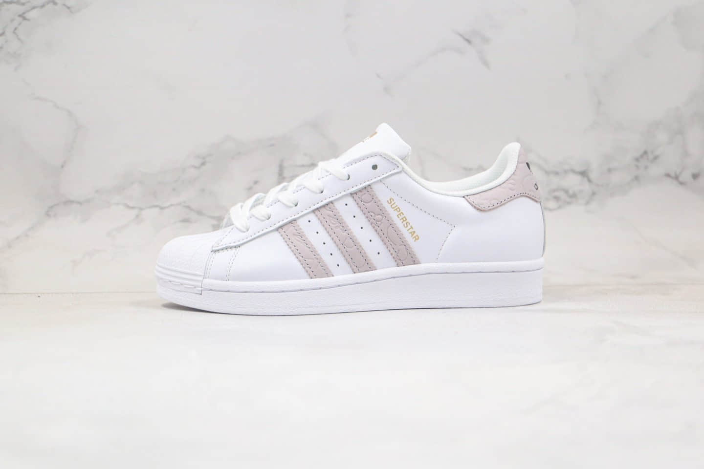 阿迪达斯adidas Originals Superstar纯原版本三叶草贝壳头板鞋花卉女款浅白紫区别市面通货 货号:FW3567