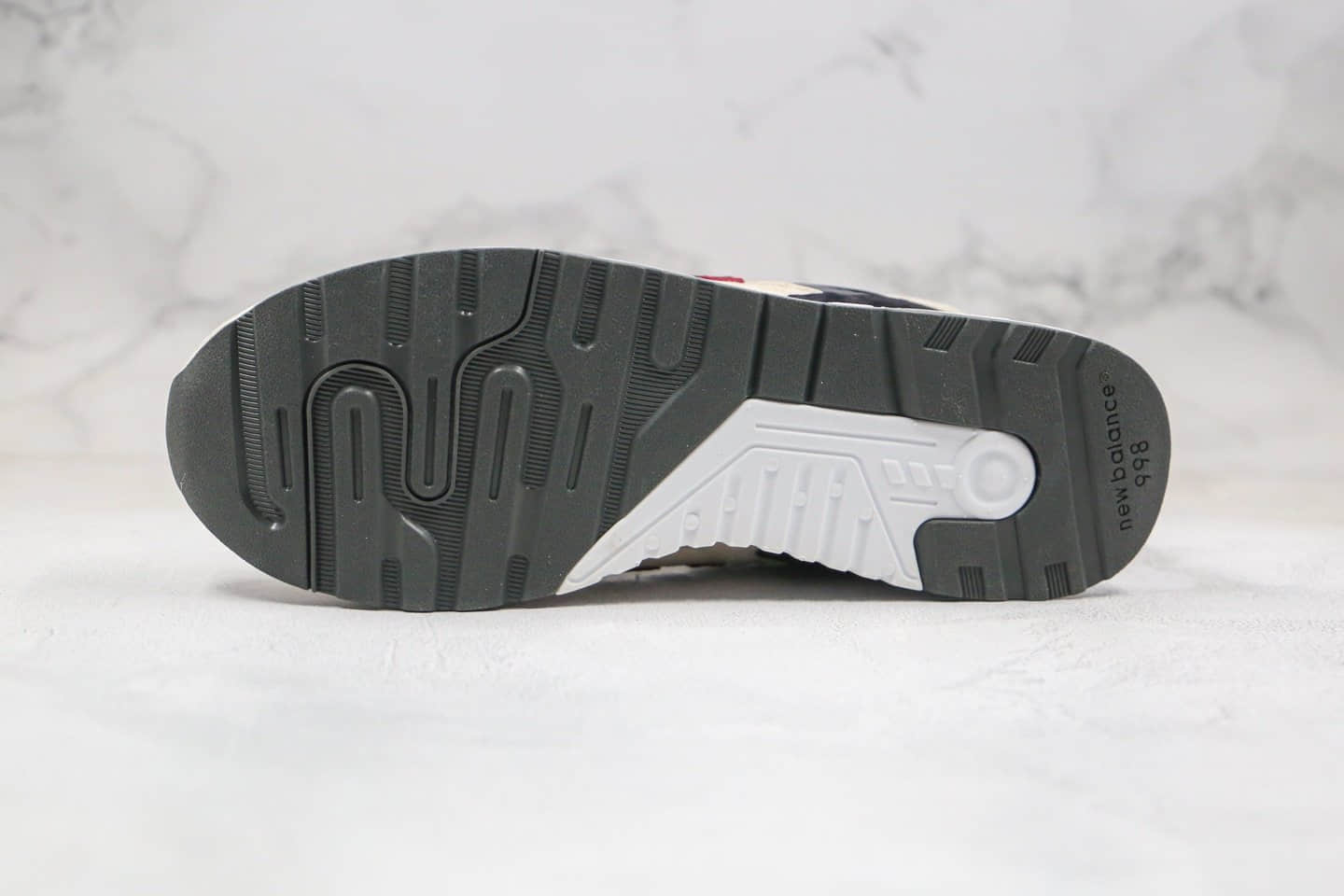 新百伦New Balance 998公司级版本NB998复古跑鞋卡其黑红色原装套楦 货号：M998B敏感内容