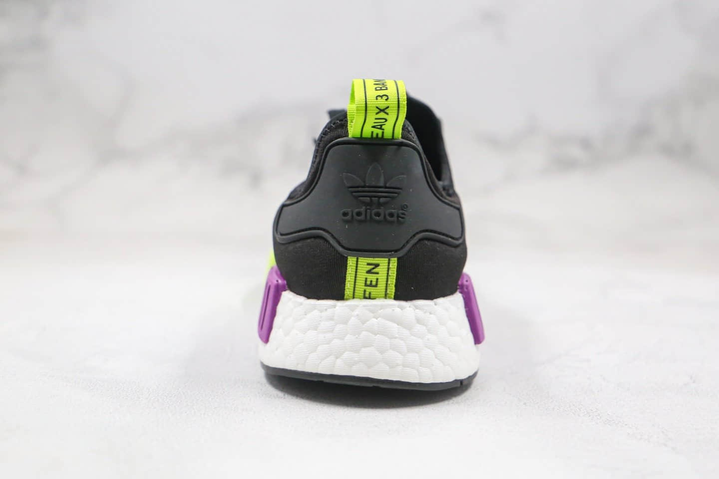 阿迪达斯adidas NMD R1 Primeknit Triple Black纯原版本针织跑鞋黑紫绿色真爆大底 货号:D96627