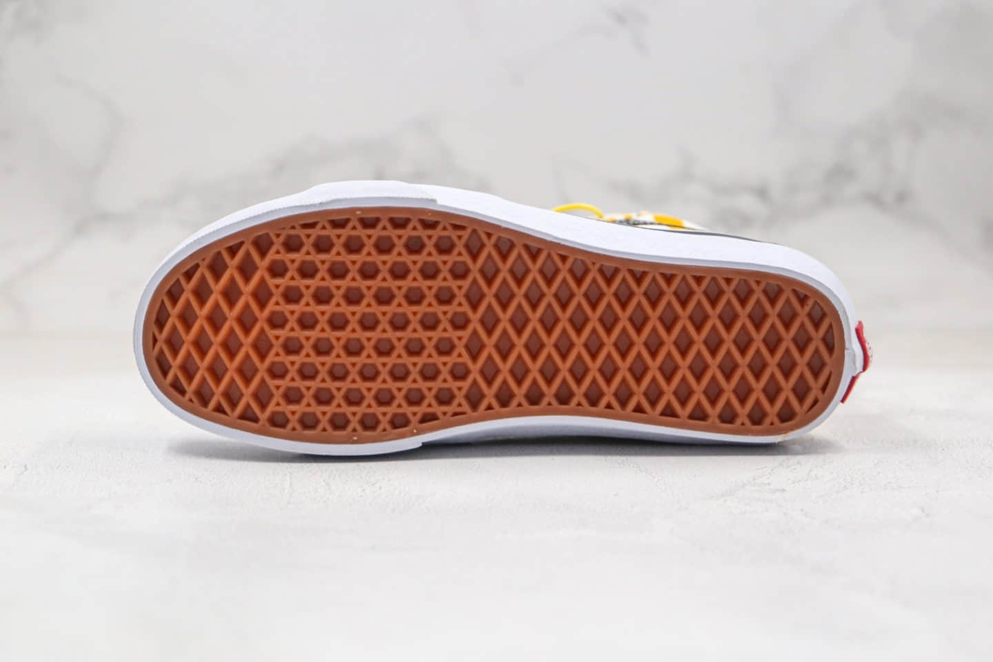 万斯Vans SK8-HI公司级版本高帮板鞋字母印花棋盘格敏感内容原档案数据开发 货号：VN0A4U3CWYT