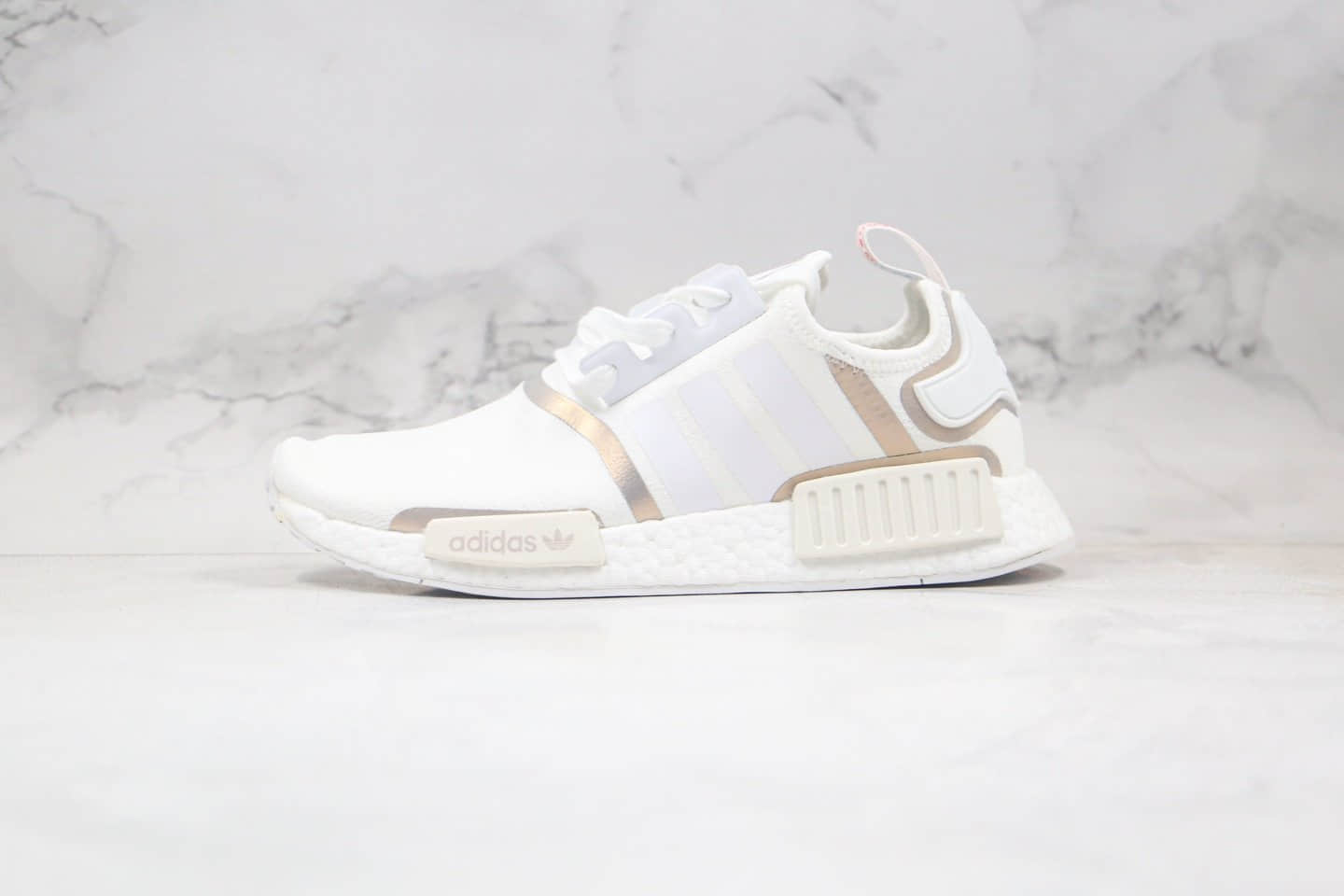 阿迪达斯adidas NMD R1纯原版本休闲缓震跑步鞋白香槟金色真爆大底 (ID:53329) - 图片1