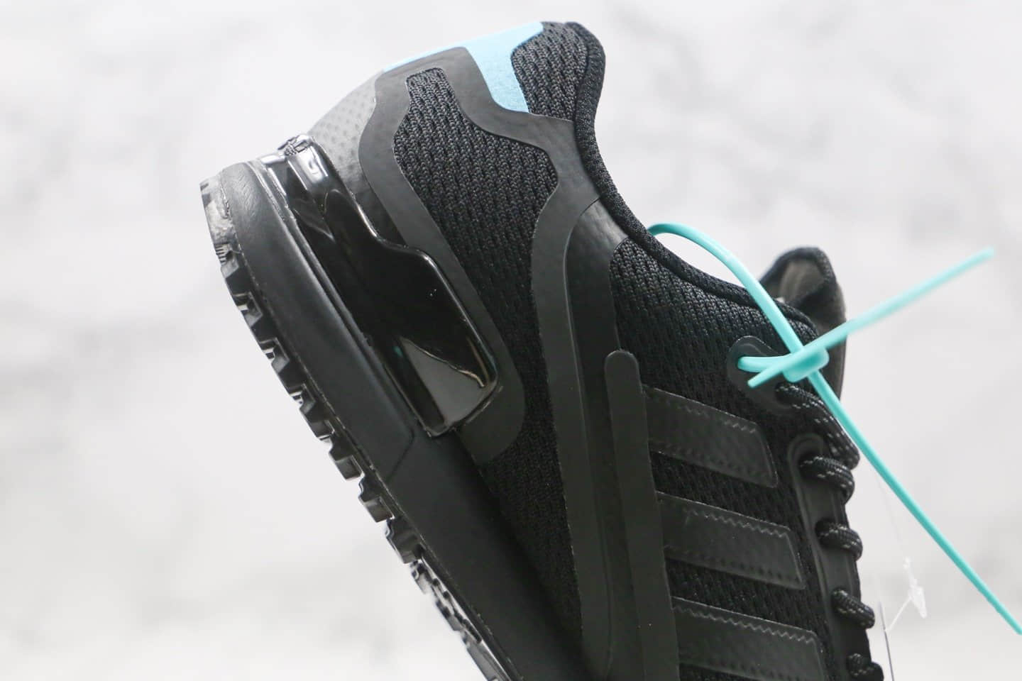 阿迪达斯adidas Originals ZX750 HD“White Volt”纯原版本复古休闲运动慢跑鞋黑蓝色原数据鞋模 货号:FV8488