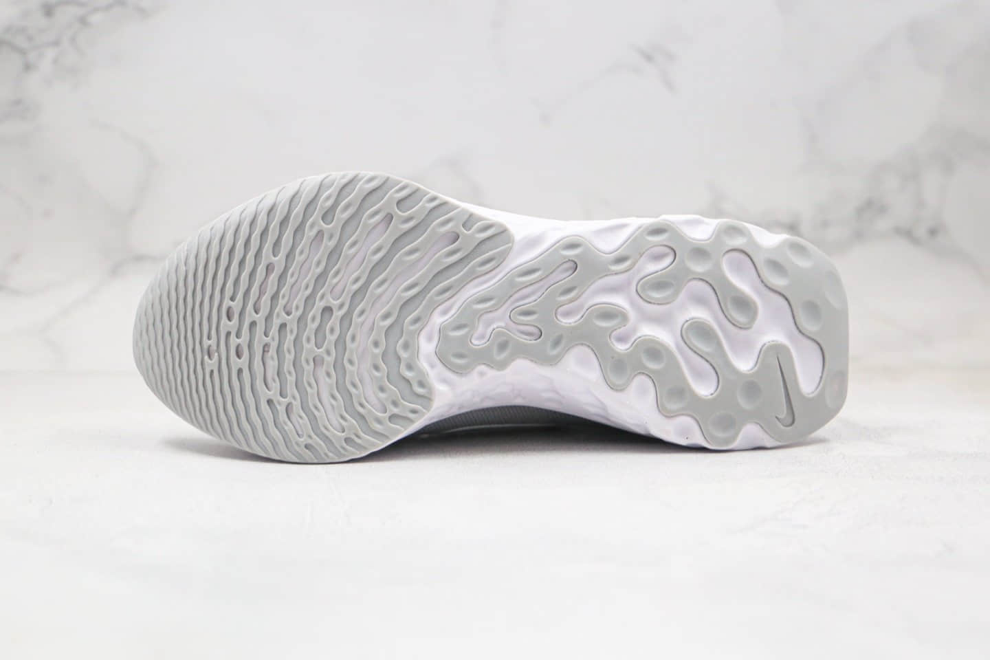 耐克Nike Epic React Flyknit公司级版本瑞亚编织超轻缓震跑步鞋灰色原盒原标 货号：敏感内容4371-006