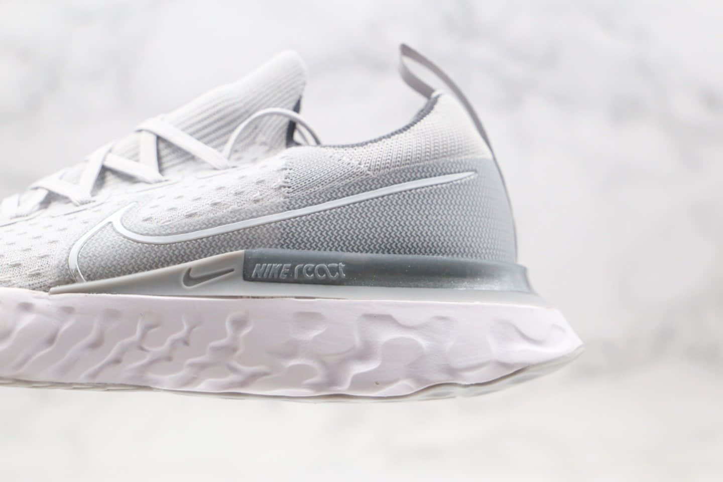 耐克Nike Epic React Flyknit公司级版本瑞亚编织超轻缓震跑步鞋灰色原盒原标 货号：敏感内容4371-006