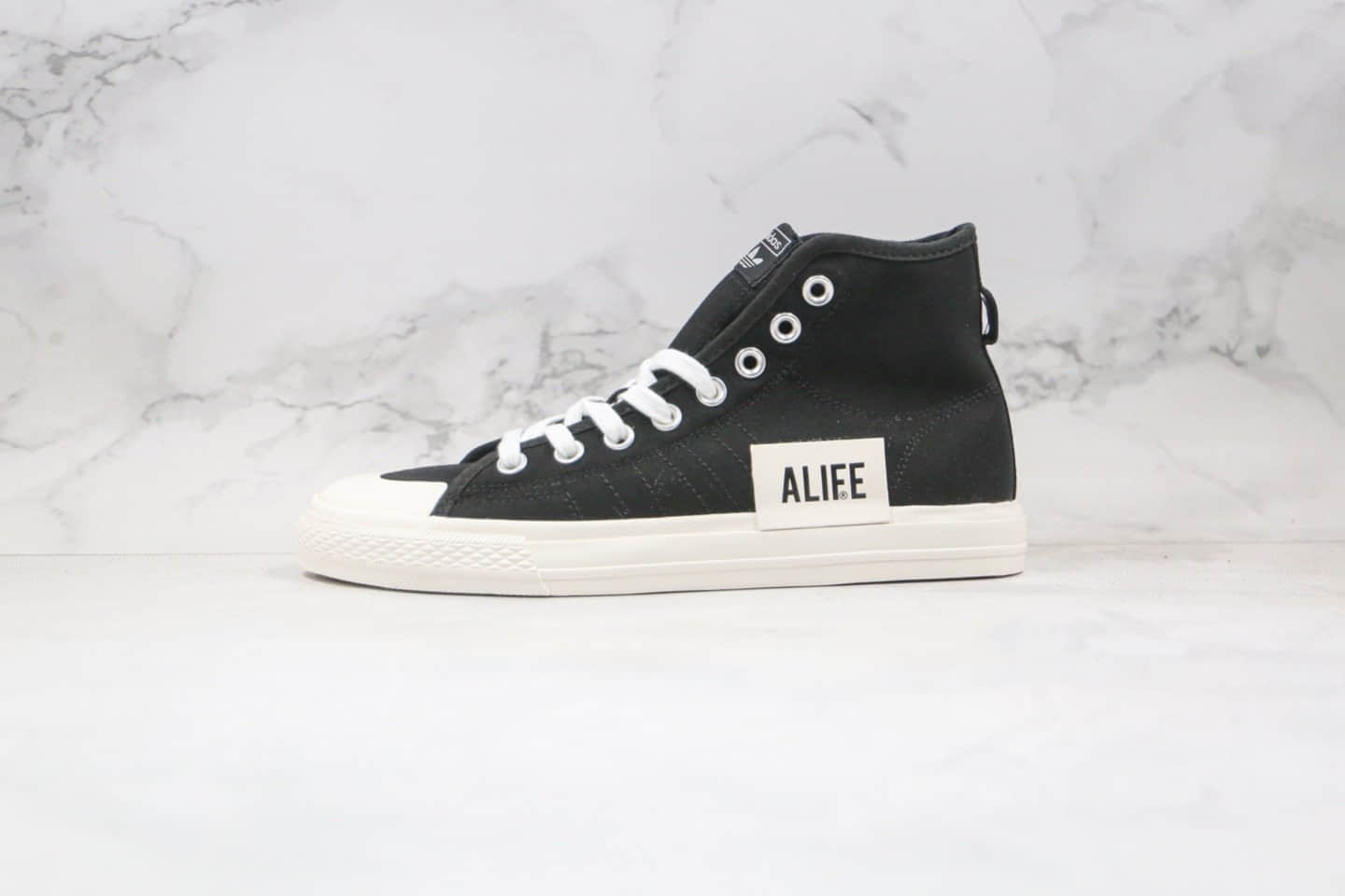 阿迪达斯adidas Nizza Hi RF x Alife联名款纯原版本高帮Nizza校园板鞋字母印花黑白色原盒原标 货号:FX2623