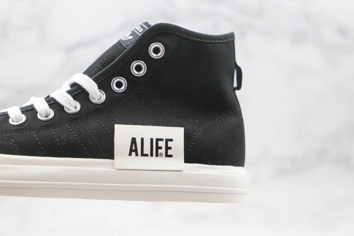 阿迪达斯adidas Nizza Hi RF x Alife联名款纯原版本高帮Nizza校园板鞋字母印花黑白色原盒原标 货号:FX2623