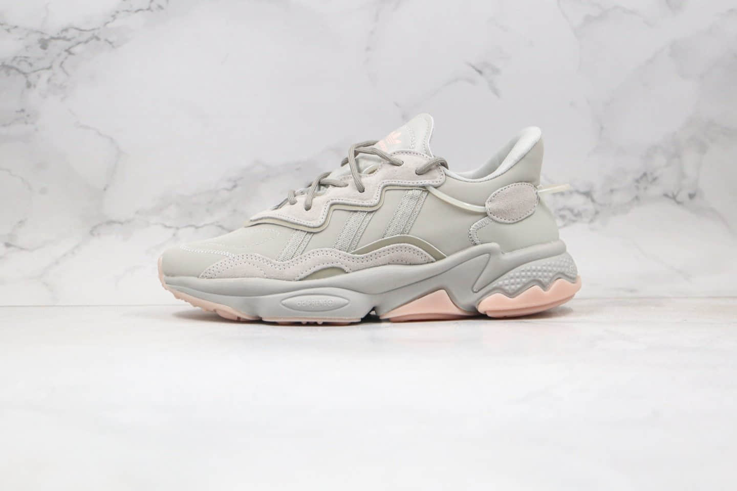 阿迪达斯Adidas OZWEEGO2020纯原版本三叶草水管皮面老爹鞋灰粉色原楦头纸板打造 (ID:54528) - 图片1