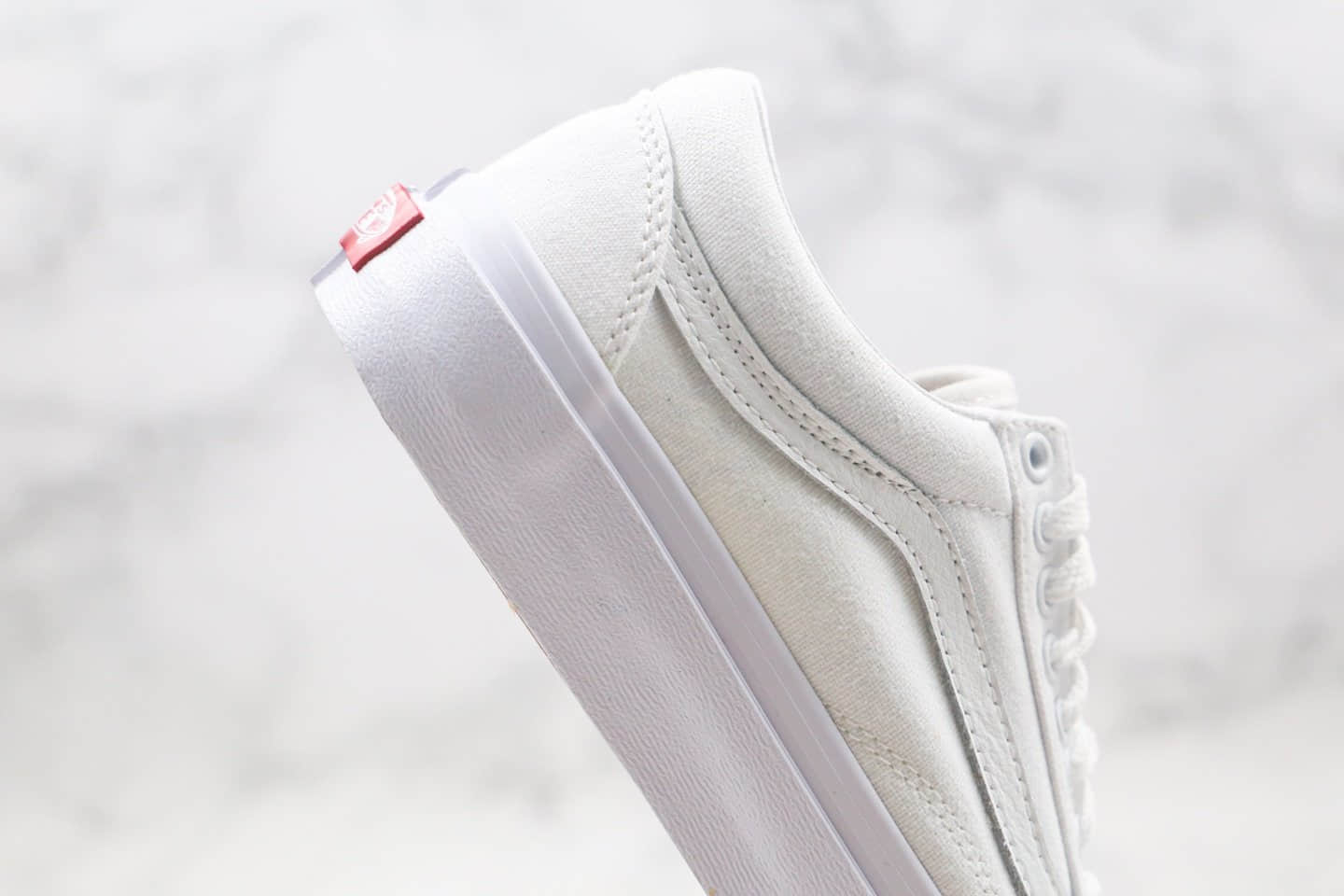 万斯Disney x Vans Old Skool公司级版本迪士尼米奇联名限量款低帮板鞋手掌纯白色高清洁工艺原厂硫化大底 货号:VN0A38G1UNC
