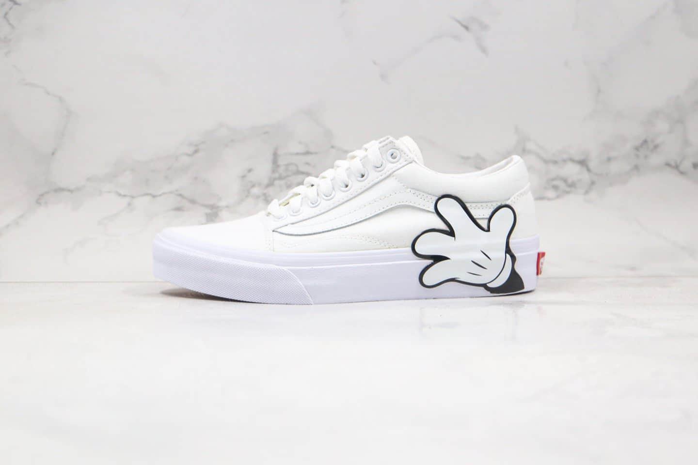 万斯Disney x Vans Old Skool公司级版本迪士尼米奇联名限量款低帮板鞋手掌纯白色高清洁工艺原厂硫化大底 货号:VN0A38G1UNC