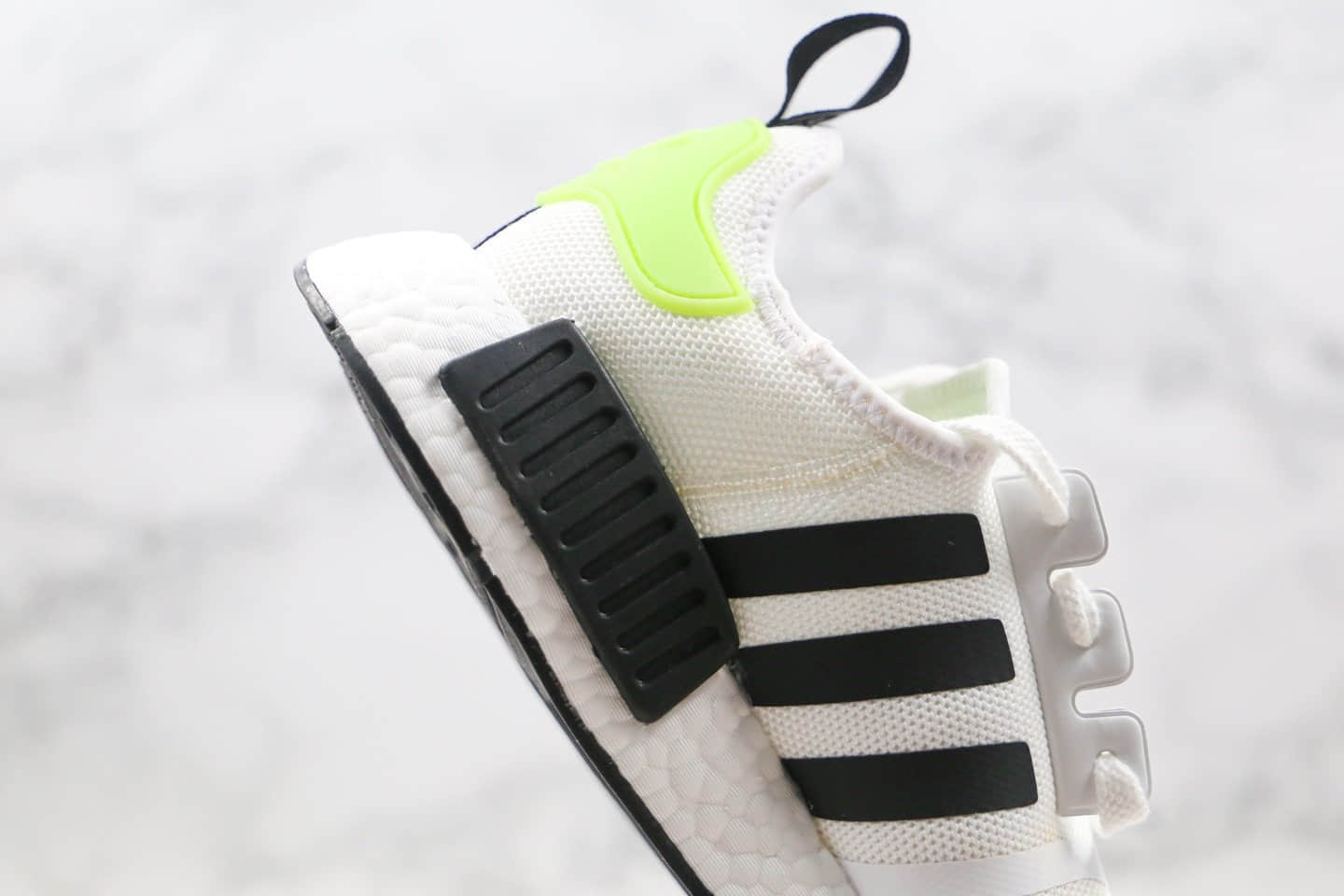 阿迪达斯Adidas NMD R1 OK W Primeknit Triple Black纯原版本爆米花跑鞋NMD白黑绿色原厂巴斯夫爆米花 货号:FW2699