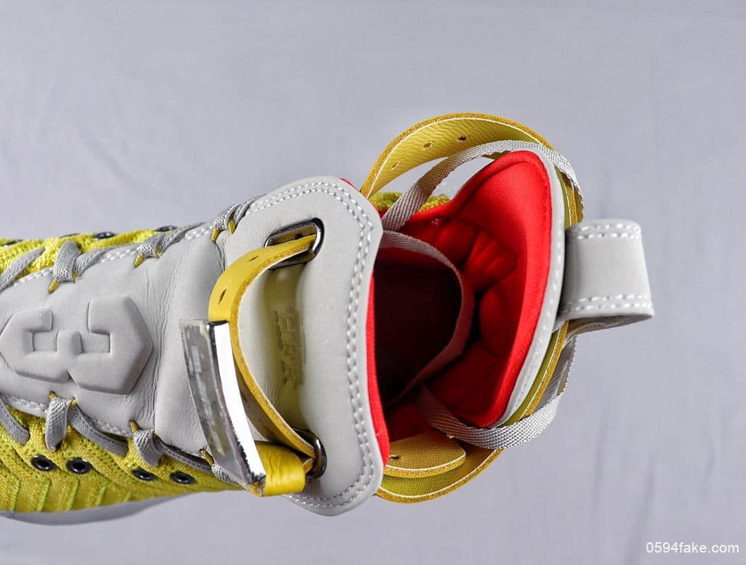 耐克Nike Lebron HFR Harlem Stage 詹姆斯16代白黄浮雕雄狮湖人签名战靴室内实战中帮篮球鞋 货号:CI1144-700